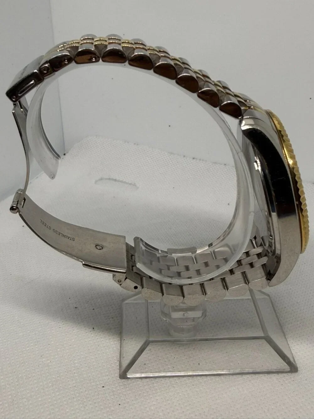 Marc by Marc Jacobs Men Two-Tone Gold Fluted Bezel Black Dial Watch